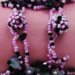 Bracelet Perles roses claires et noires Flexible