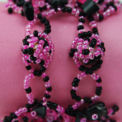 Bracelet Perles roses et noires Flexible